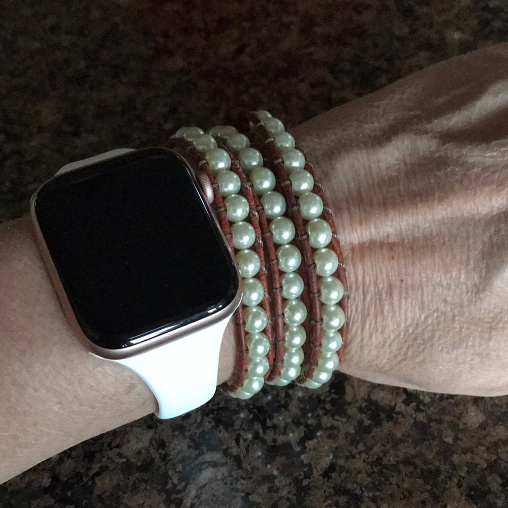 Beautiful leather wrapped pearl bracelet